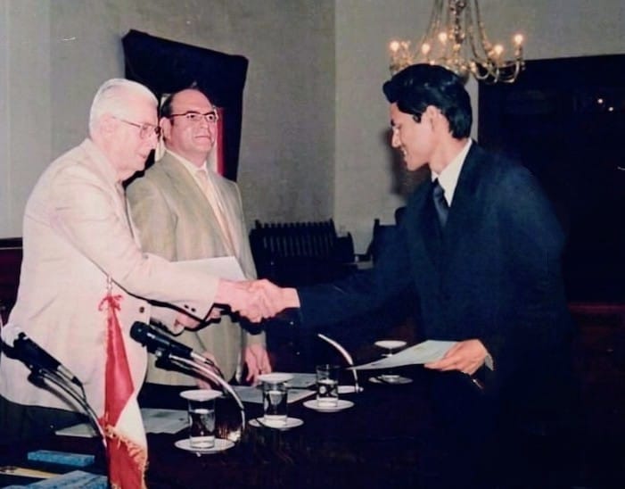 Dr. Alex Pineda Angulo